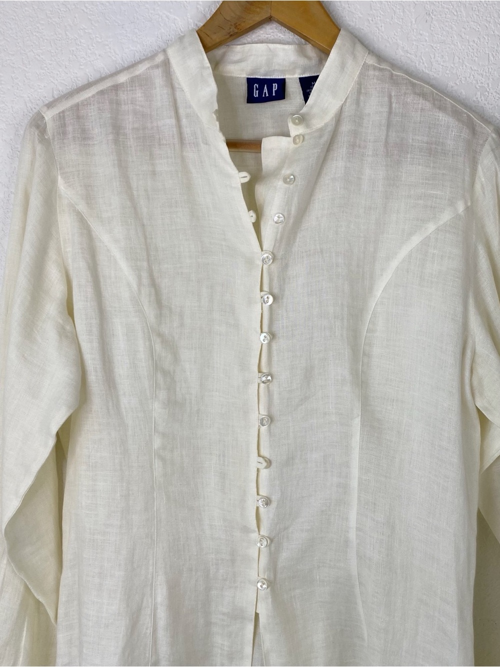Vintage Gap Ivory 100% Irish Linen Button Front Blouse - Picture 2 of 8